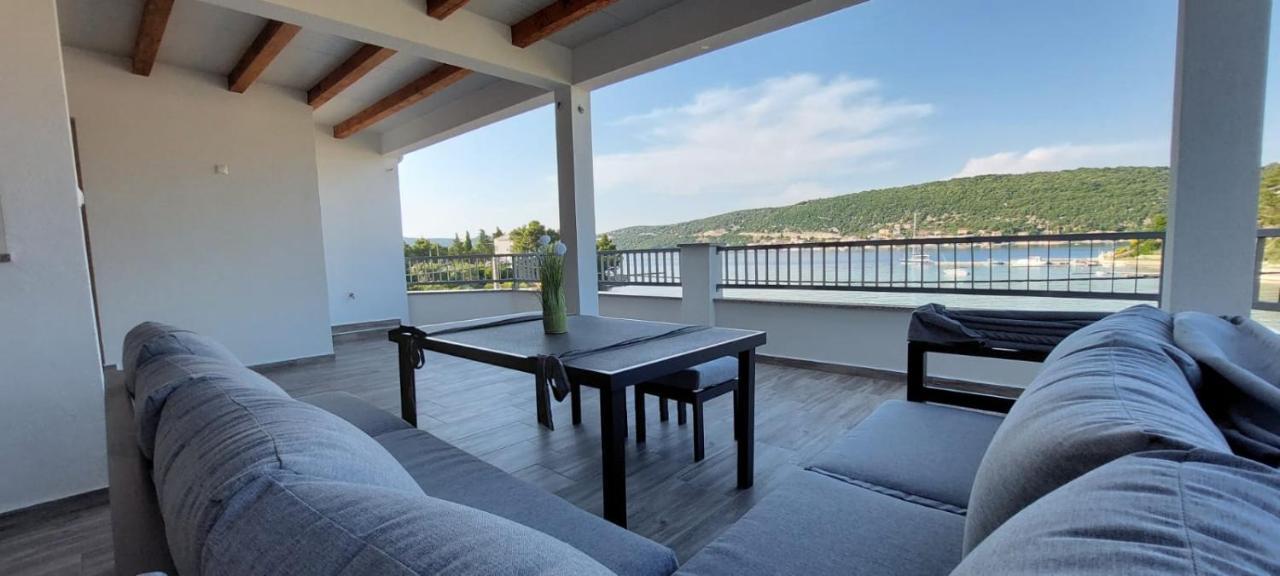 Apartmani Premijer-Rab Supetarska Draga Esterno foto