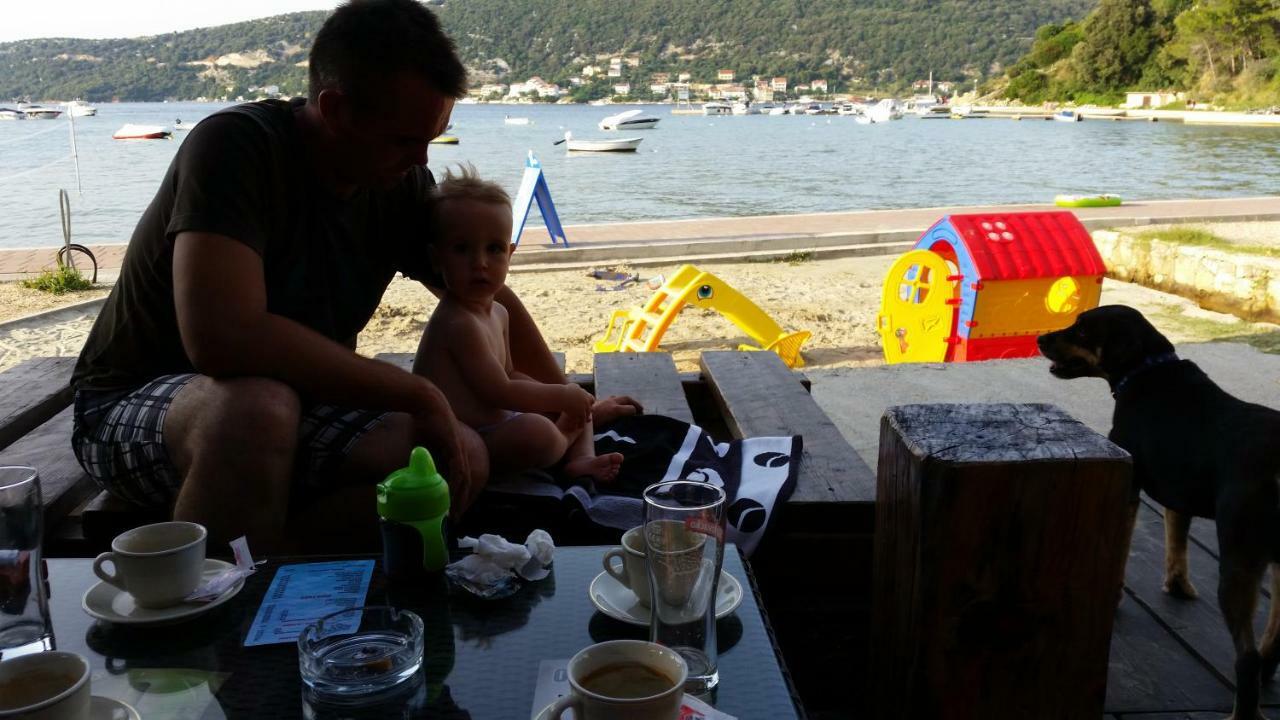 Apartmani Premijer-Rab Supetarska Draga Esterno foto