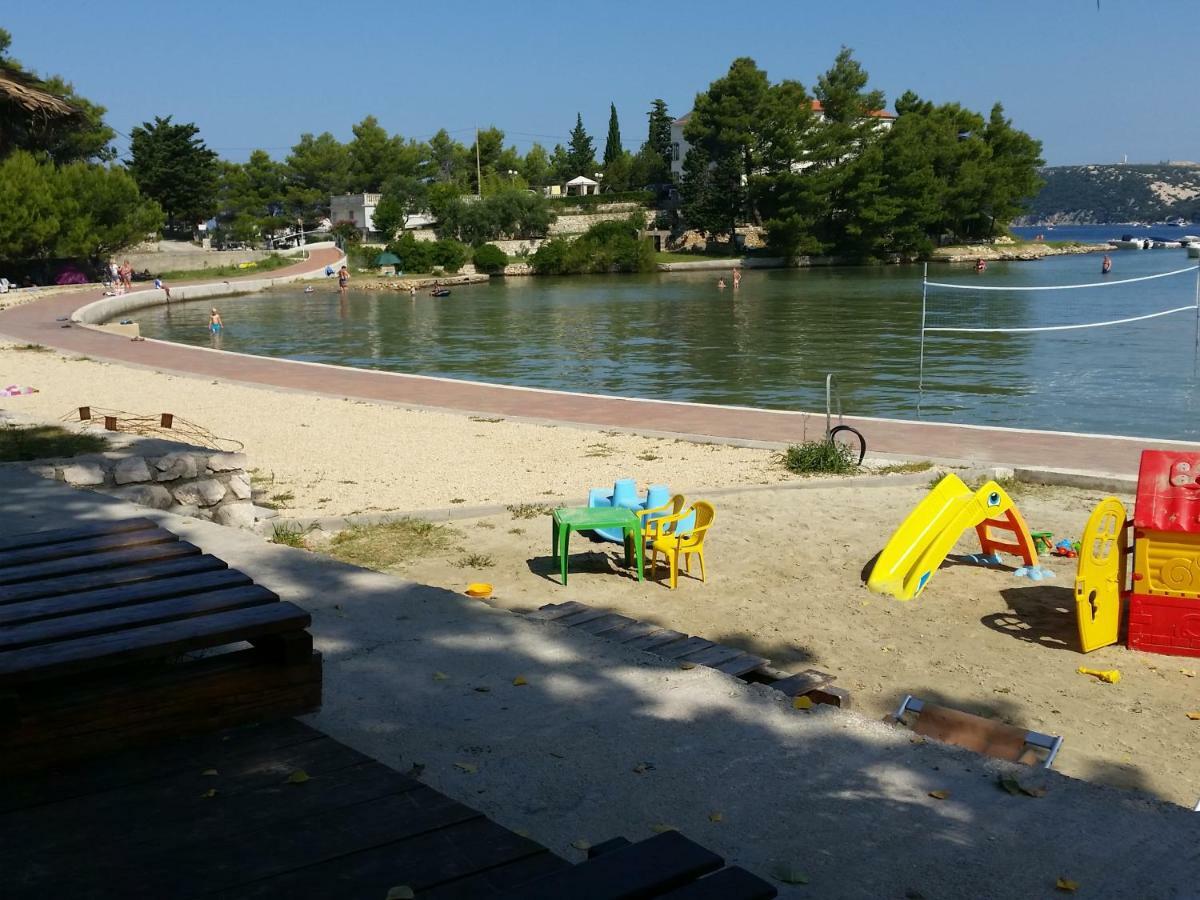 Apartmani Premijer-Rab Supetarska Draga Esterno foto