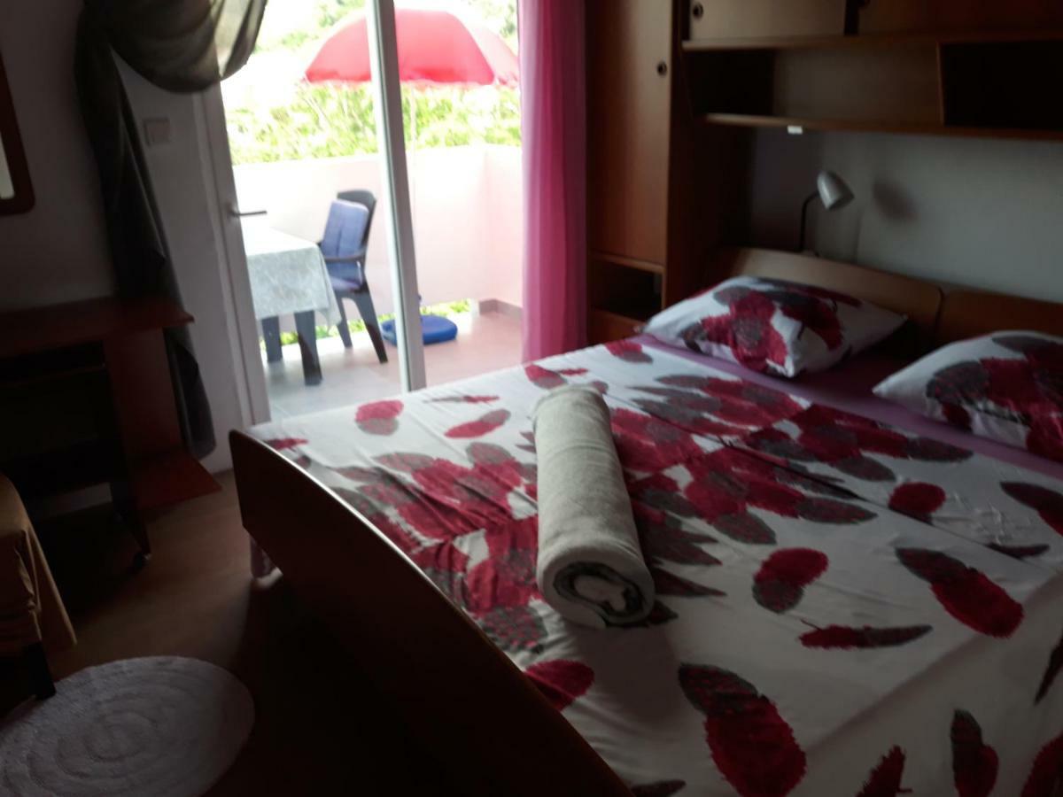 Apartmani Premijer-Rab Supetarska Draga Esterno foto